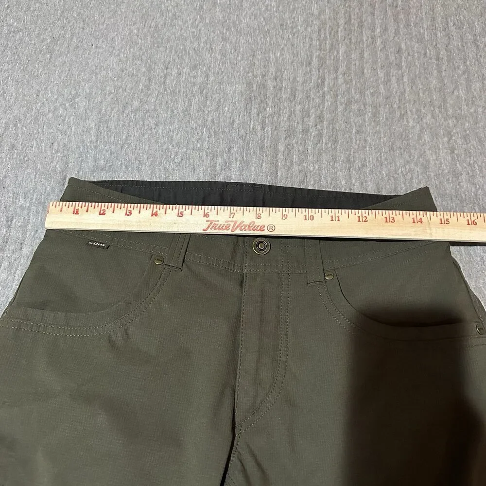 Kuhl Women’s 30 Green Cargo Shorts Zip Pockets Outdoor Casual Hiking Quick Dry - Picture 3 of 13